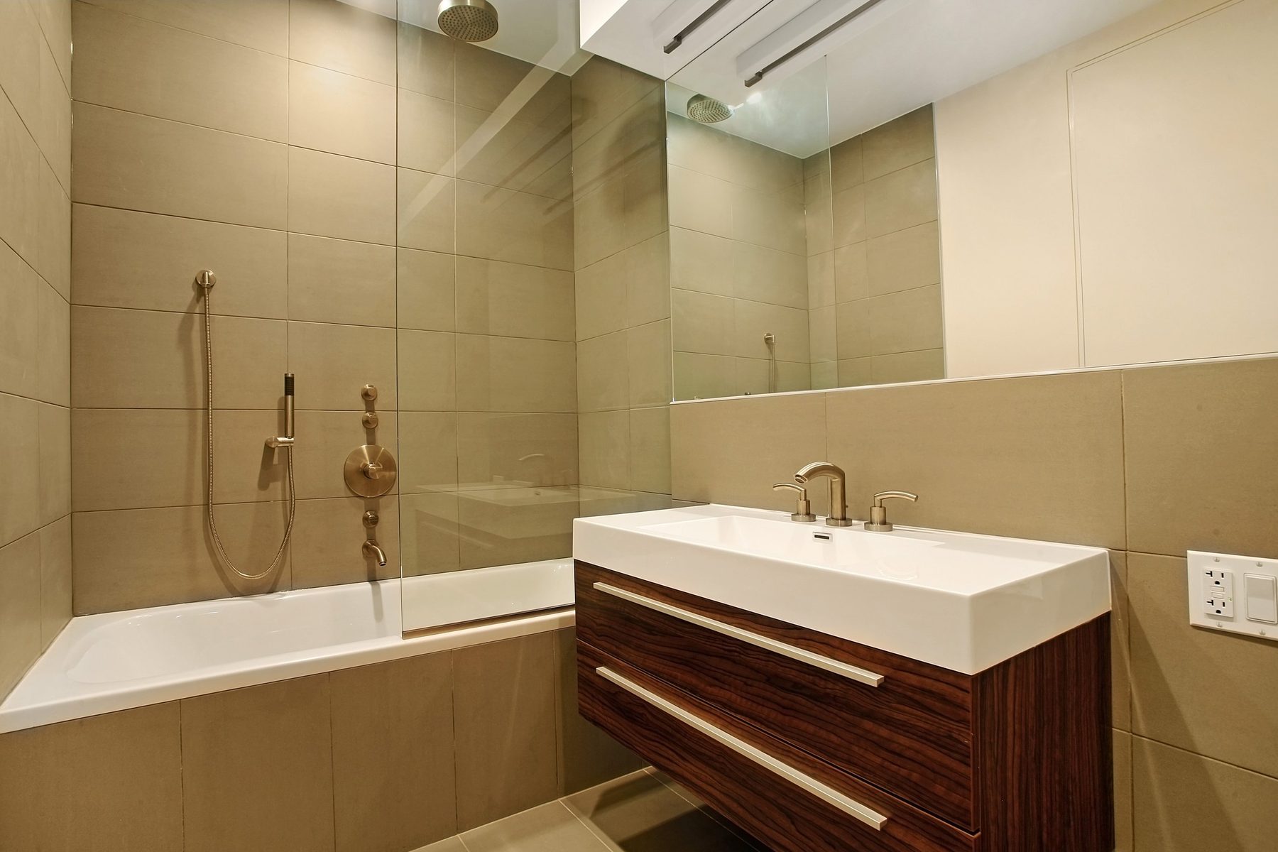 58 North 3rd bathroom